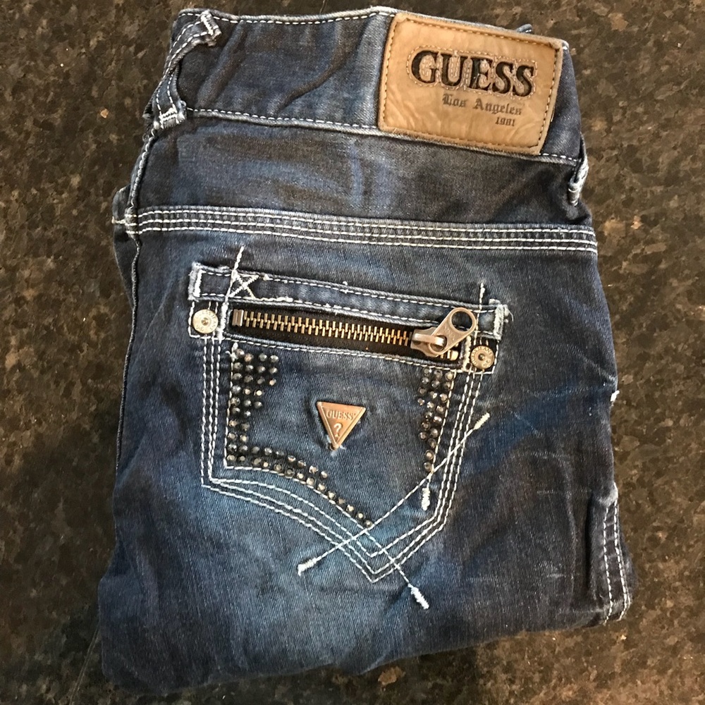 Women’s guess size 26 jeans EUC